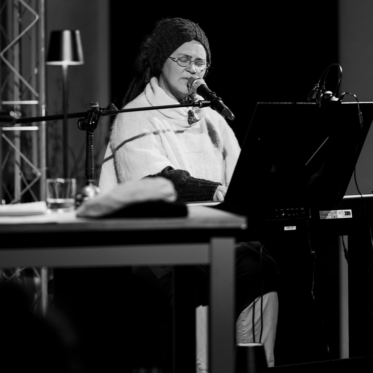 Jörg Ulrich Helgert - Lyriker - Frau